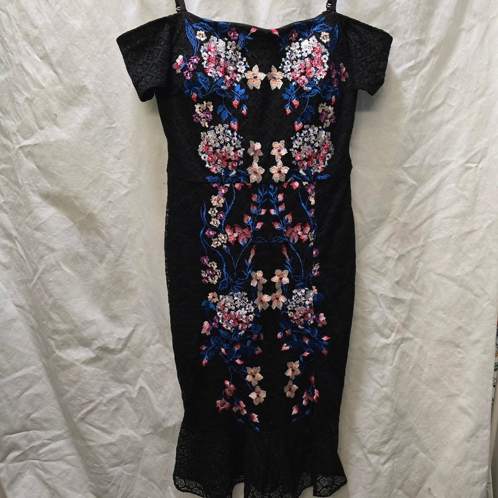 GUESS Black Lace Floral Embroidered Off Shoulder Midi Dress Size 14 Ruffle Slit